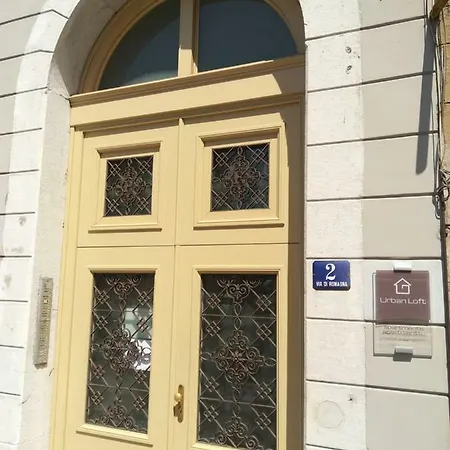 Urban Loft アパート *